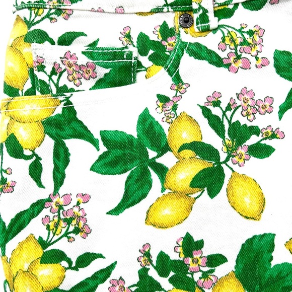 Victoria’s Secret London Jean Short Shorts Lemon Print Boyfriend Shorts Size 6 - Picture 7 of 10